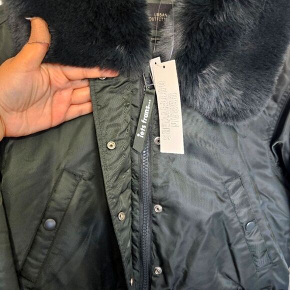 NWT Urban Outfitters x iets frans | Nova Faux Fur Collar Bomber Jacket Medium - Picture 8 of 9